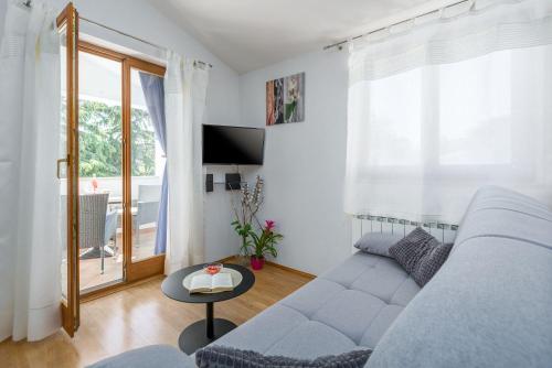 Malerisches Apartment nur 400 Meter zum Strand mit Wifi, Klima, Waschmaschine