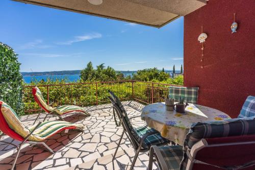 Besonderes Apartment nur 200 Meter zum Sandstrand mit Parkplatz, Liegen, Meerblick