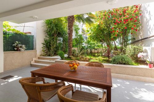 Hundefreundliches Apartment mit mediterranem Garten - 600 Meter zum Strand