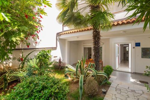 Hundefreundliches Apartment mit mediterranem Garten - 600 Meter zum Strand