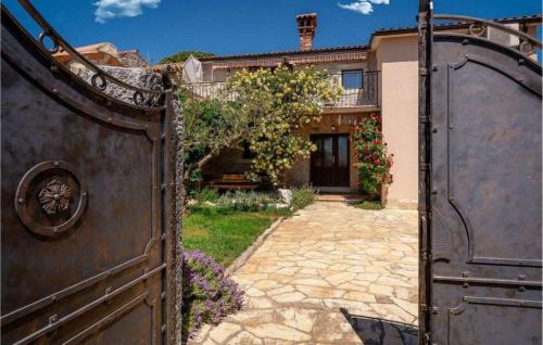 Rustikales und authentisches Ferienhaus mit BBQ, Babybett und hundefreundlich