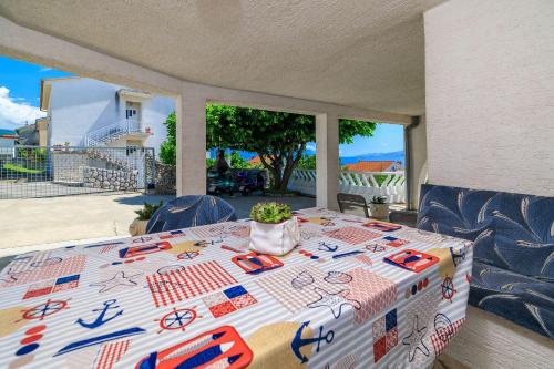 Malerisches Apartment mit traumhaften Meerblick, Grillplatz, Garten, Waschmaschine