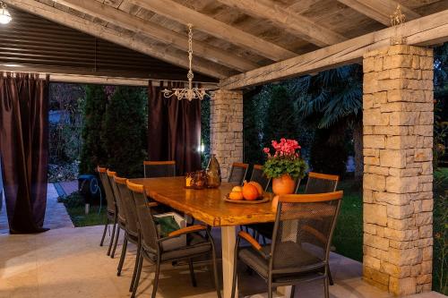 Hundefreundlliche Villa mit Privatpool, Panorama Meerblick, Outdoor-Kueche, Babybett