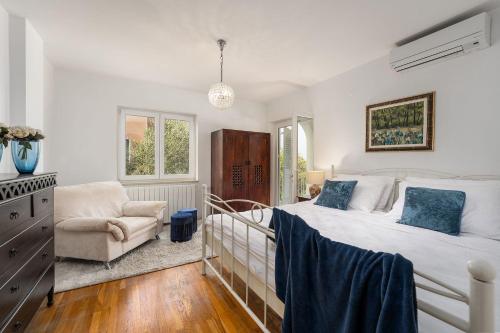 Hundefreundlliche Villa mit Privatpool, Panorama Meerblick, Outdoor-Kueche, Babybett