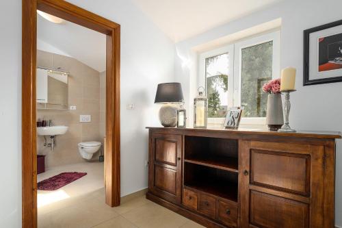 Hundefreundlliche Villa mit Privatpool, Panorama Meerblick, Outdoor-Kueche, Babybett