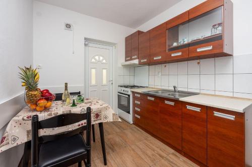 Malerisches Apartment nur 200 Meter zum Sandstrand Meerblick, Parkplatz, Klima