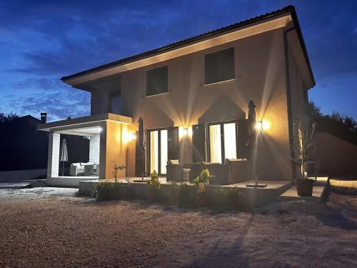 Modernes Apartment in Rovinj nur 500 Meter zum Strand mit Parkplatz, Grill, Waschmaschine