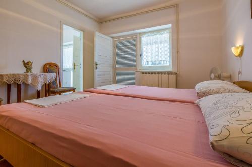 Hundefreundliches Apartment nur 120 Meter zum Strand mit Meerblick und Parkplatz
