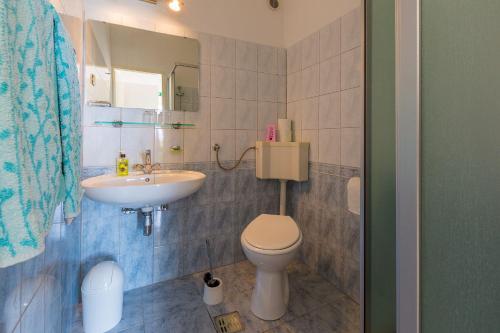Hundefreundliches Apartment nur 120 Meter zum Strand mit Meerblick und Parkplatz