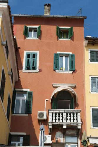 Beeindruckendes Apartment mit Meerblick direkt in Rovinj nur 200 Meter zum Strand