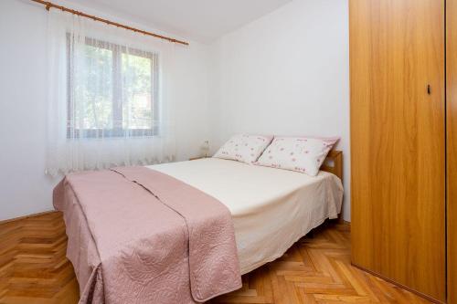 Cozy Apartment nur 250 Meter zum Strand mit Meerblick, Grillplatz, Privatparkplatz
