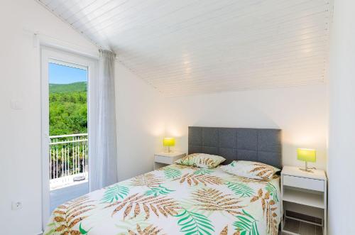 Lichtdurchflutetes Apartment nur 600 Meter zum Sandstrand mit Pool, Gym, Meerblick