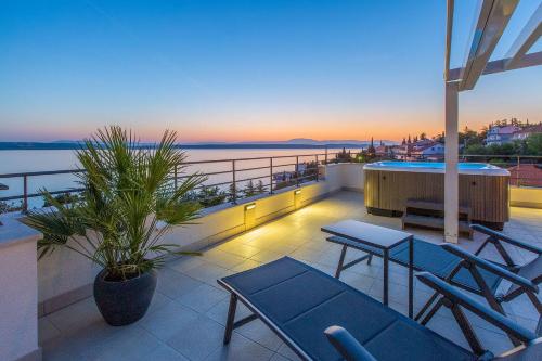 Atemberaubendes Apartment nur 100 Meter zum Strand mit Sauna, Rooftop, Meerblick