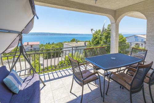 Hundefreundliches Apartment nur 300 Meter zum Strand mit Meerblick, BBQ