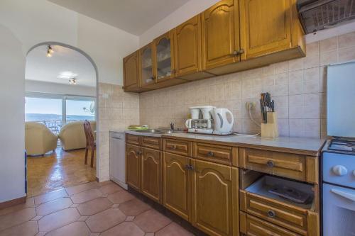 Hundefreundliches Apartment nur 300 Meter zum Strand mit Meerblick, BBQ
