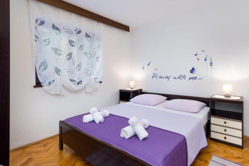 Romantisches Apartment mit mediterraner Terrasse, Privatparkplatz und Grillbereich
