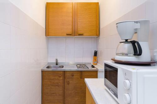 Romantisches Apartment mit mediterraner Terrasse, Privatparkplatz und Grillbereich