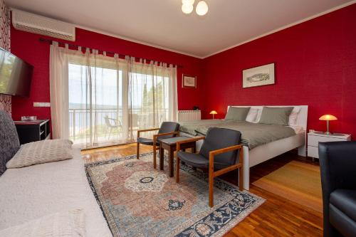 Malerisches Apartment nur 500 Meter zum Strand mit Meerblick, Grillbereich, Parkplatz