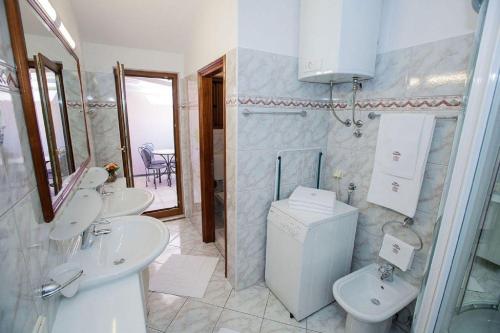 Charmantes Apartment nur 80 Meter zum Strand mit romantischen Balkon