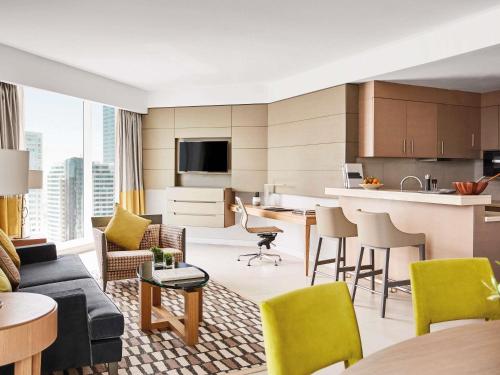 Televisor o centre d'entreteniment de Pullman Doha West Bay