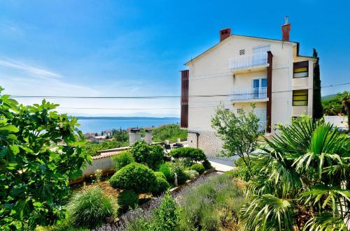 Traumhaftes Apartment nur 600 Meter zum Sandstrand mit Gym, Meerblick, Pool