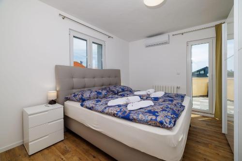Luxusvilla mit Privatpool, Whirlpool, Meerblick, Billard, Fitnessgeräte, Garage