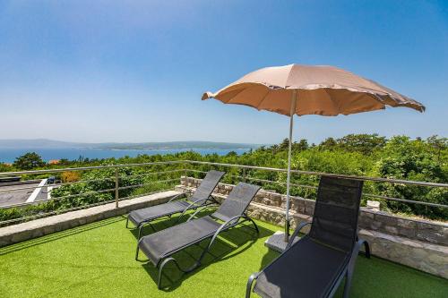 Luxusvilla mit Privatpool, Whirlpool, Meerblick, Billard, Fitnessgeräte, Garage