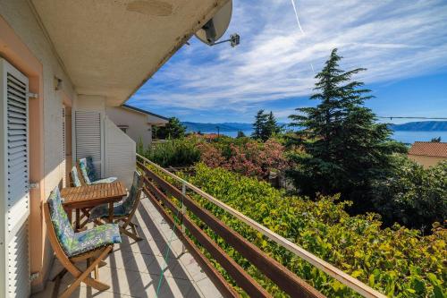 Idyllisches Apartment nur 300 Meter zum Strand mit Meerblick, Garten, Grill, Parkplatz