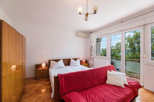 Lauschiges Apartment nur 300 Meter zum Sandstrand mit Meerblick und Parkplatz