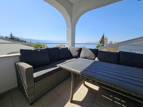 Atemberaubendes Apartment nur 50 Meter zum Strand mit Meerblick