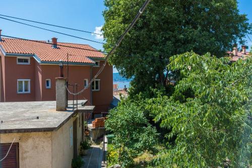 Idyllisches Stadthaus nur 450 Meter zum Strand mit Privatparkplatz und Grill