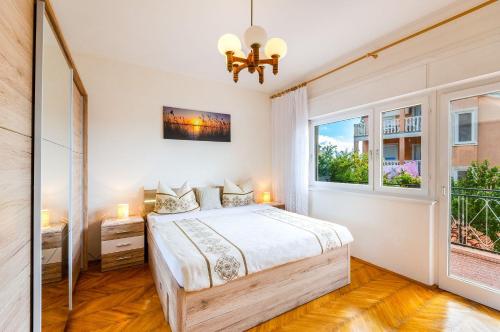 Vintage-Style Apartment nur 450 Meter zum Strand mit Meerblick - Hunde willkommen