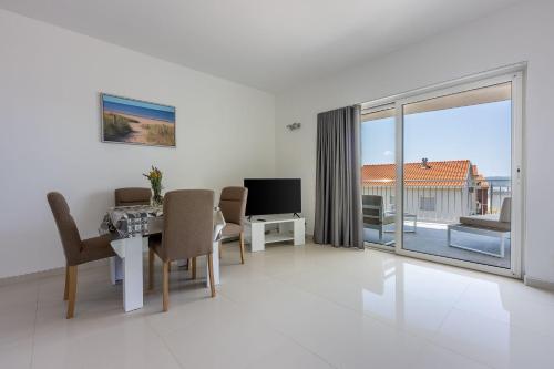 Faszinierendes Apartment mit Grillbereich, Meerblick, Parkplatz, Waschmaschine