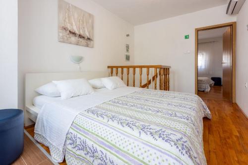 Zentrales Apartment nur 250 Meter zum Strand mit Privatparkplatz