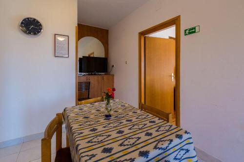 Komfortables Apartment mit Meerblick, Garten, Grillberich und Parkplatz