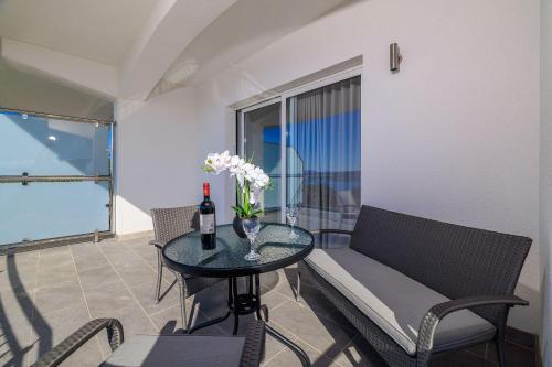 Lichtdurchflutetes Apartment mit Grillbereich, Meerblick, Waschmaschine