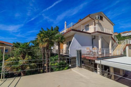 Mediterranes Apartment nur 260 Meter zum Strand mit Grill, Klima, WiFi