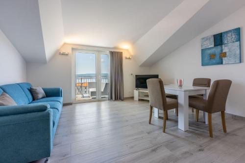 Helles Apartment mit atemberaubenden Meerblick bis zur Insel Krk