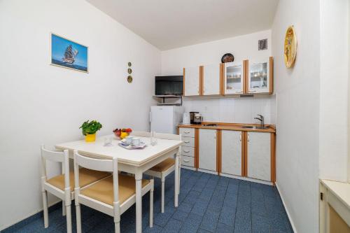 Charmantes Apartment nur 260 Meter zum Strand mit traumhafter Terrasse und Meerblick