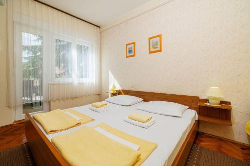 Hundefreundliches Apartment nur 260 Meter zum Strand mit Meerblick, Grill