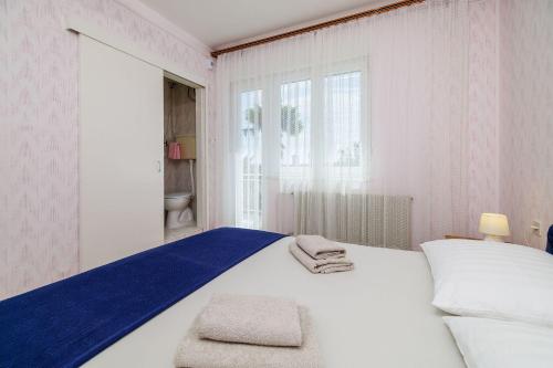 Hundefreundliches Apartment nur 260 Meter zum Strand mit Meerblick, Grill