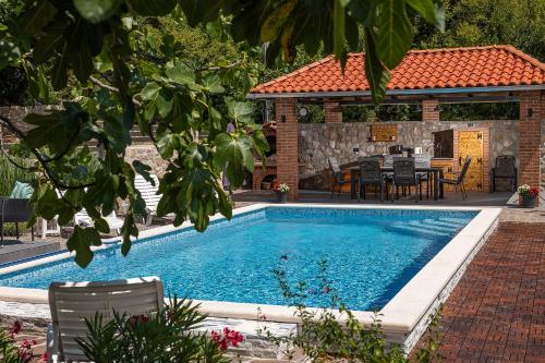 Mediterrane Villa mit Privatpool, Meerblick, Hundefreundlich, Grill, Privatparkplatz