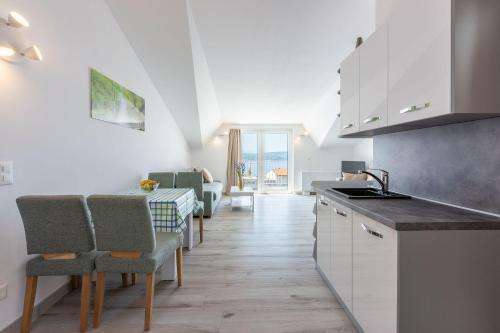 Malerisches Apartment mit grandiosem Meerblick, Grillbereich, Waschmaschine