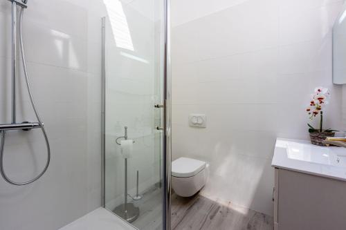 Malerisches Apartment mit grandiosem Meerblick, Grillbereich, Waschmaschine