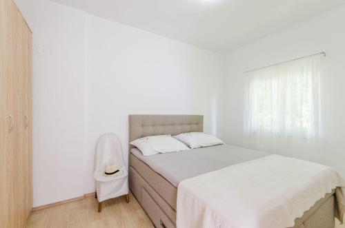 Bezauberndes Apartment nur 240 Meter zum Strand mit Meerblick, Grill, Klima