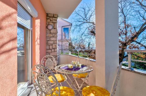 Modernes Apartment nur 430 Meter zum Sandstrand mit Privatparkplatz