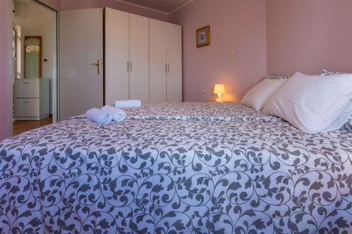 Romantisches Apartment nur 500 Meter zum Sandstrand mit Meerblick, Klima, WiFi