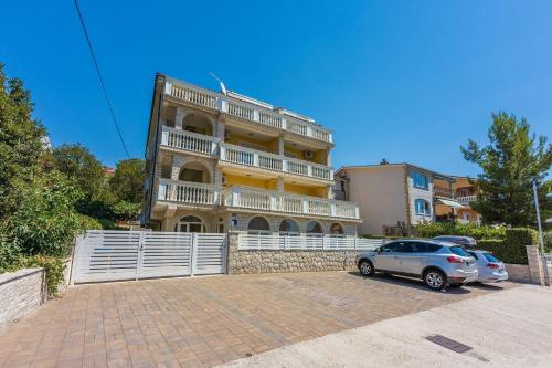 Charmantes Apartment nur 800 Meter zum Strand mit herrlichem Meerblick