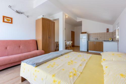 Besonderes Studio-Apartment nur 800 Meter zum Strand mit Meerblick, Parkplatz, Grill