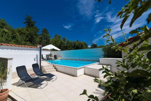 Idyllisches Apartment mit Pool, Tischtennis, Sommerküche, Privatparkplatz